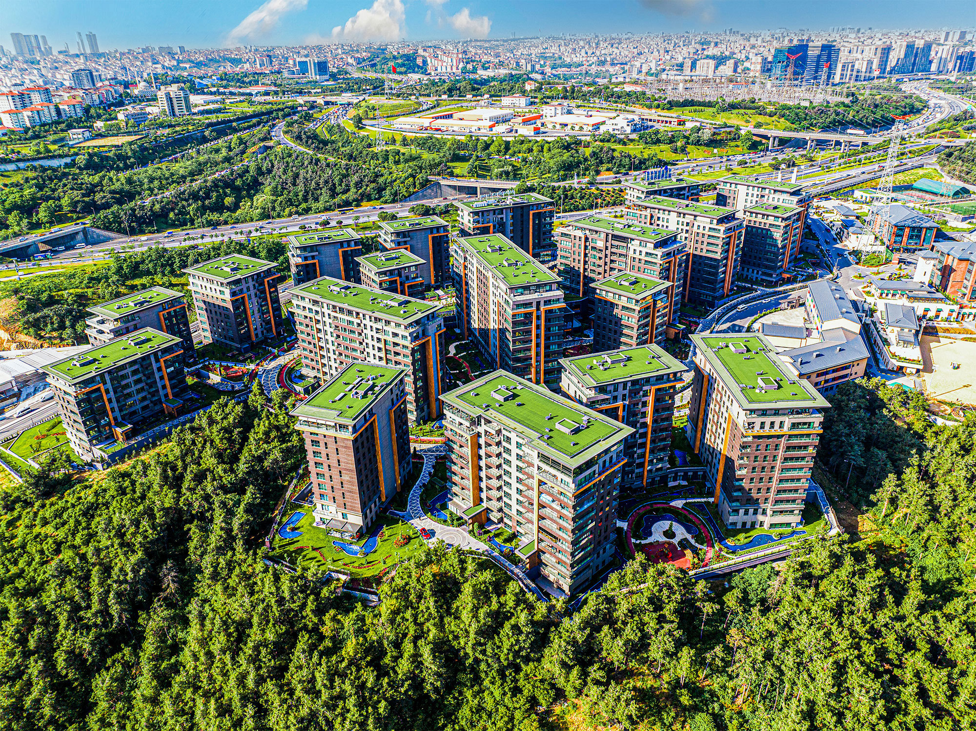 Luxurious Real Estate with a View of the Forest in Kagithane, Istanbul