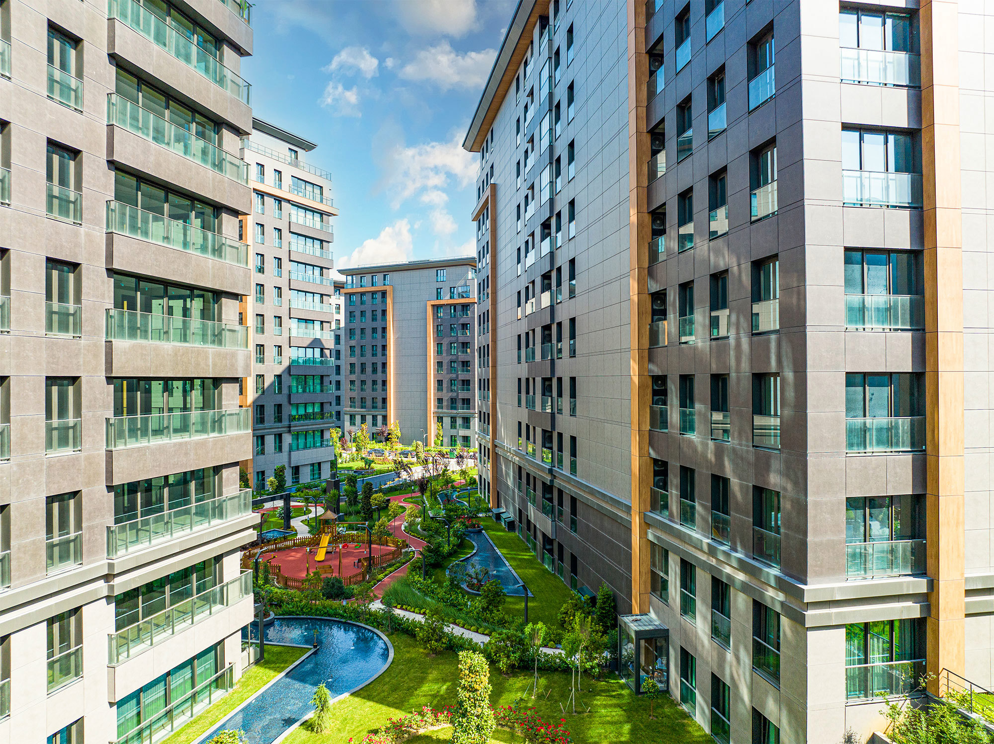 Luxurious Real Estate with a View of the Forest in Kagithane, Istanbul